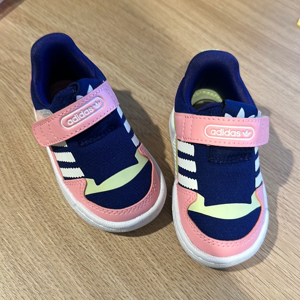 Brand new Adidas toddler shoes in 4k